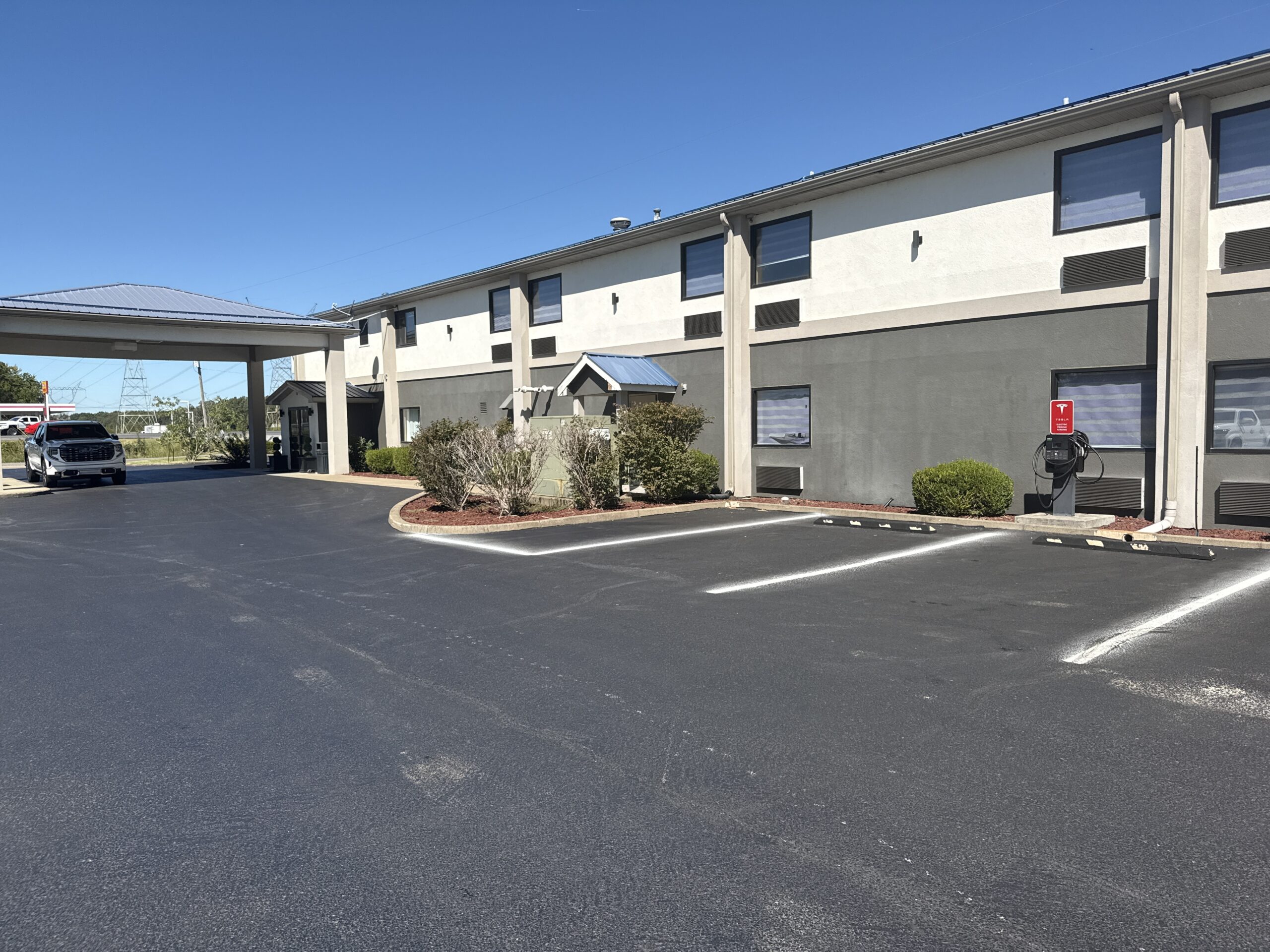 Hotel EV charging installation — Paducah